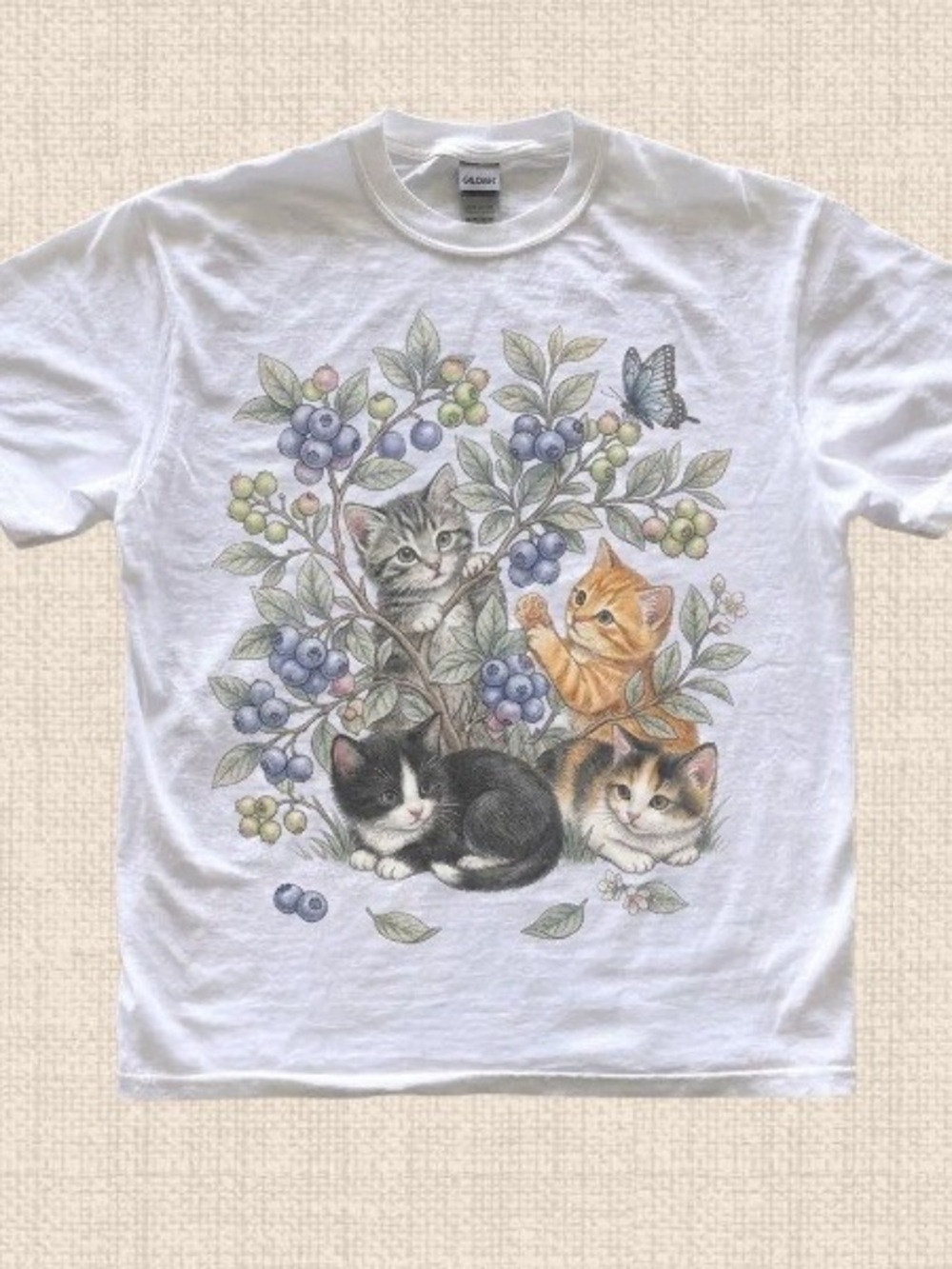 White Cat Graphic Tee with Kittens Flower Blueberry Design - Picture 1 of 2